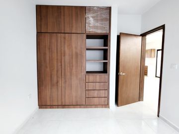 Casa en VENTA con RECAMARA EN PLANTA BAJA fraccionamiento LOMAS DE LA RIOJA