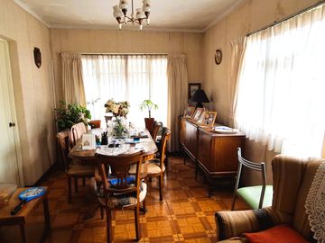 Se vende casa con amplio terreno centro Quilpué