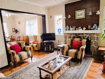Se vende casa con amplio terreno centro Quilpué