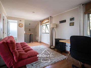 Casa en Venta en Casa con vista a Stgo. en Álvaro Casanova