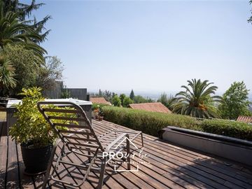 Casa en Venta en Casa con vista a Stgo. en Álvaro Casanova
