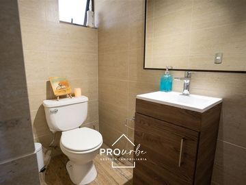 Casa en Venta en Casa con vista a Stgo. en Álvaro Casanova