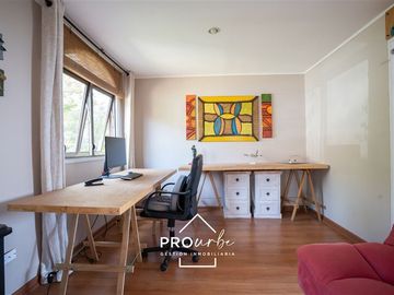 Casa en Venta en Casa con vista a Stgo. en Álvaro Casanova