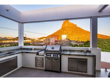 CASA EN VENTA EN FRACC. BELO HORIZONTE. SAN CARLOS, SONORA