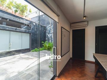 LINDA CASA EN VENTA CERCA AL COLEGIO LEON PINELO Y GOLF EN SAN ISIDRO