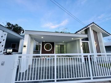 3 Bedroom House for sale in San Phak Wan, Chiang Mai