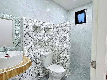 3 Bedroom House for sale in San Phak Wan, Chiang Mai