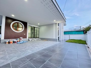 3 Bedroom House for sale in San Phak Wan, Chiang Mai