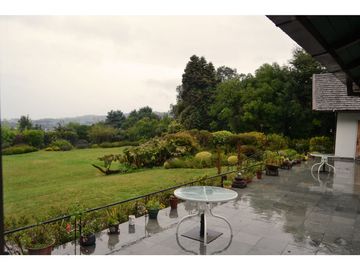 Oportunidad de Inversión En Venta Complejo Turístico HOSTERIA DE LA COLINA, Villarrica