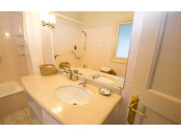 Oportunidad de Inversión En Venta Complejo Turístico HOSTERIA DE LA COLINA, Villarrica