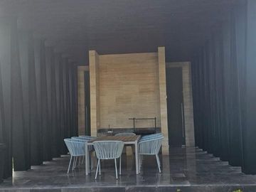 ORIGINAL RESIDENCIA EN VENTA EN CONDOMINIO PRIVADO AL NORPONIENTE DE LA CIUDAD