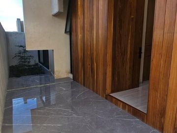 ORIGINAL RESIDENCIA EN VENTA EN CONDOMINIO PRIVADO AL NORPONIENTE DE LA CIUDAD