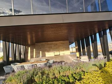 ORIGINAL RESIDENCIA EN VENTA EN CONDOMINIO PRIVADO AL NORPONIENTE DE LA CIUDAD