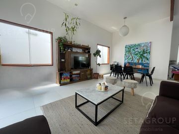 Casa de Playa, Punta Hermosa
