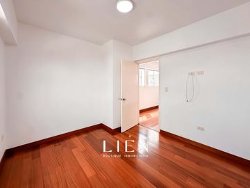 Duplex Penthouse frente a Parque Privado con Terraza y Balcón