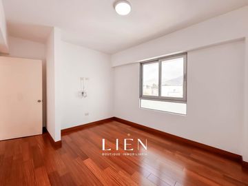 Duplex Penthouse frente a Parque Privado con Terraza y Balcón