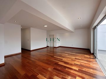 Duplex Penthouse frente a Parque Privado con Terraza y Balcón