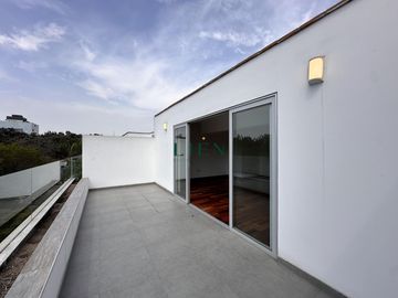 Duplex Penthouse frente a Parque Privado con Terraza y Balcón