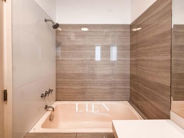Duplex Penthouse frente a Parque Privado con Terraza y Balcón