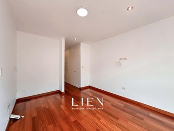 Duplex Penthouse frente a Parque Privado con Terraza y Balcón