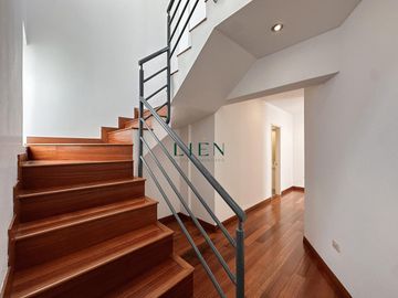 Duplex Penthouse frente a Parque Privado con Terraza y Balcón