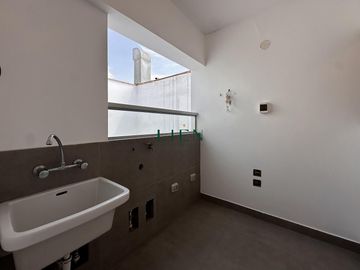 Duplex Penthouse frente a Parque Privado con Terraza y Balcón
