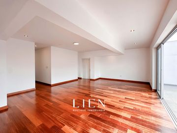 Duplex Penthouse frente a Parque Privado con Terraza y Balcón