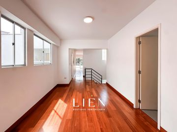 Duplex Penthouse frente a Parque Privado con Terraza y Balcón