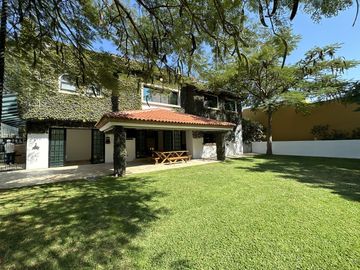 CASA EN VENTA MODERNA, EXCLUSIVO COTO SAN MIGUEL DE LA CAÑADA, ZAPOPAN, JAL.
