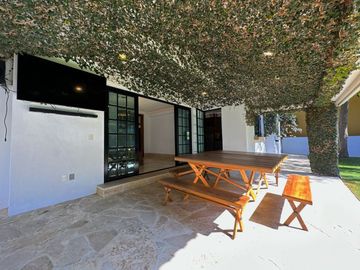 CASA EN VENTA MODERNA, EXCLUSIVO COTO SAN MIGUEL DE LA CAÑADA, ZAPOPAN, JAL.