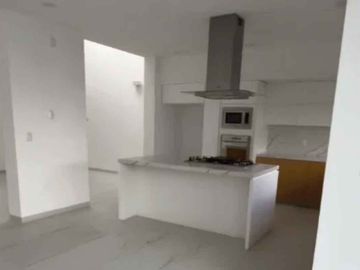 CASA EN VENTA EN FRACCIONAMIENTO HACIENDA DEL MONTE, MORELIA