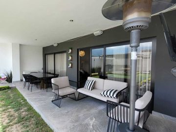 Casa en venta en La Joya, Sector Magnolia