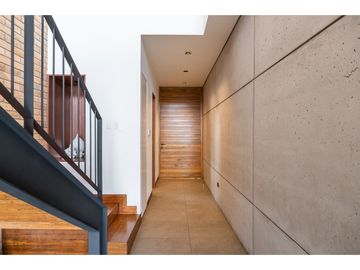 Lumbisi, Casa en Venta, 311m2, 3 Habitaciones, patio 160