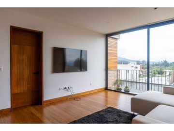 Lumbisi, Casa en Venta, 311m2, 3 Habitaciones, patio 160