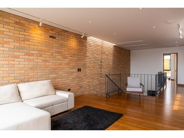 Lumbisi, Casa en Venta, 311m2, 3 Habitaciones, patio 160