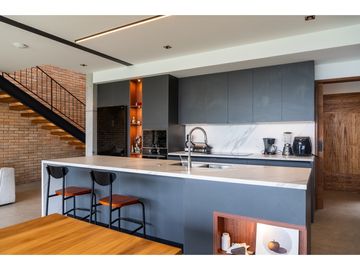 Lumbisi, Casa en Venta, 311m2, 3 Habitaciones, patio 160