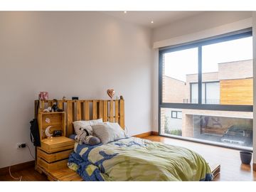 Lumbisi, Casa en Venta, 311m2, 3 Habitaciones, patio 160