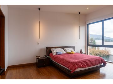 Lumbisi, Casa en Venta, 311m2, 3 Habitaciones, patio 160