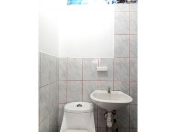 Se vende casa 5 pisos AC 495 m2 San Luis