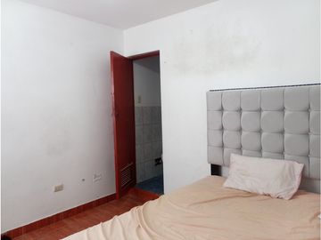 Se vende casa 5 pisos AC 495 m2 San Luis