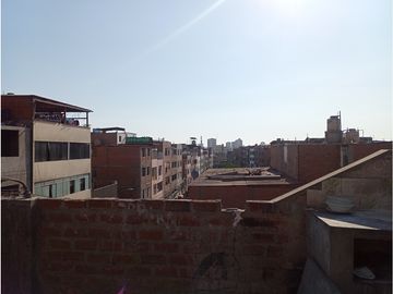 Se vende casa 5 pisos AC 495 m2 San Luis