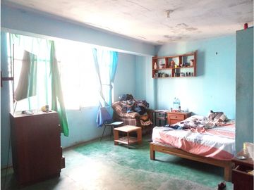 Se vende casa 5 pisos AC 495 m2 San Luis