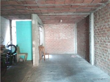 Se vende casa 5 pisos AC 495 m2 San Luis