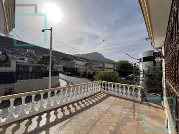 CASA EN VENTA VISTA HERMOSA ZONA MONTERREY