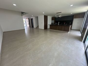Casa en venta en Lomas de Angelópolis Cascatta