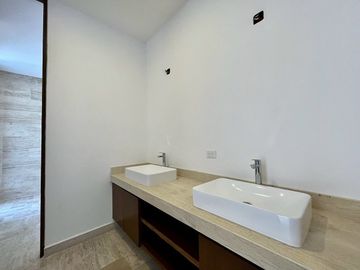 CASA VENTA MÉRIDA, CERCA CITY CENTER, SANTA GERTRUDIS COPO, ENTREGA INMEDIATA.