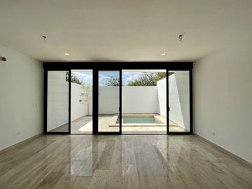 CASA VENTA MÉRIDA, CERCA CITY CENTER, SANTA GERTRUDIS COPO, ENTREGA INMEDIATA.