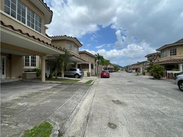Venta de casa en condado del rey PH Dorado Lakes