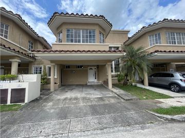 Venta de casa en condado del rey PH Dorado Lakes