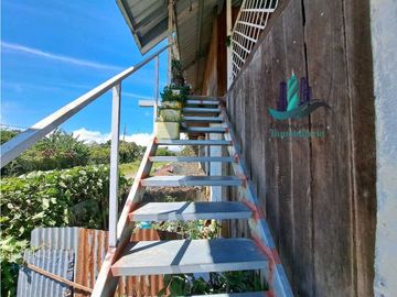 VENDO.CASA DOS NIVELES ESQUINA 250MTS NUEVA CALIFORNIA